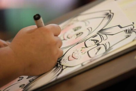 似顔絵ライブ
そっくりでびっくり